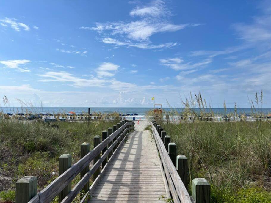 Ocean Walk Apartment Миртъл Бийч Екстериор снимка